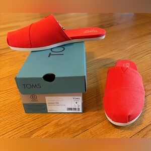 TOMS Flame Heritage Canvas Slip-On Mule in Bright Red